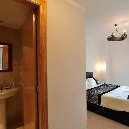 First Line Appartement *