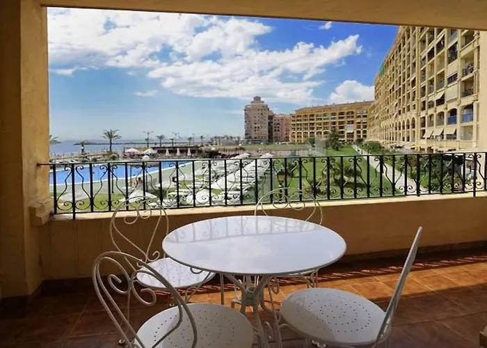 דירה First Line פורט ספלאיה