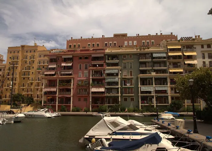 First Line Apartman *